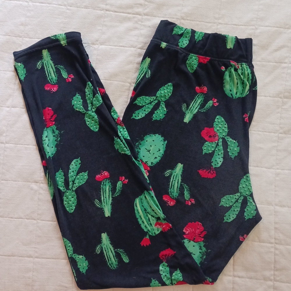 Woman's Cactus Print Leggings - Black and Green Sz XL Comfortable.
